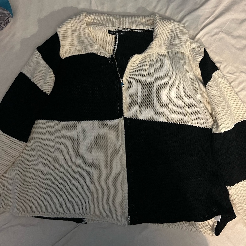 Plus Two Tone Zip Up Cardigan - Picture 3 of 3